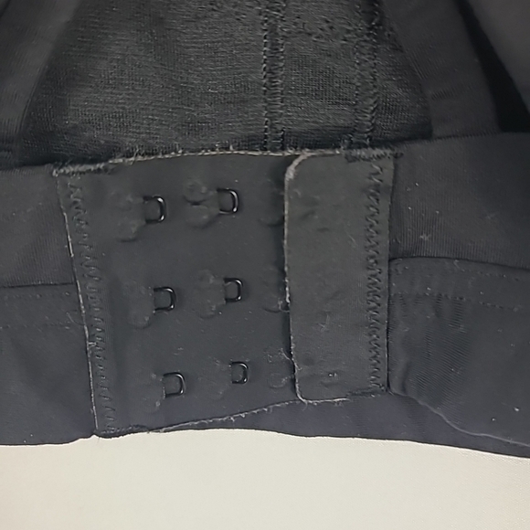 Lululemon Women's Stash It All Bra Luxtreme Black Sz 8 EUC - Picture 5 of 9